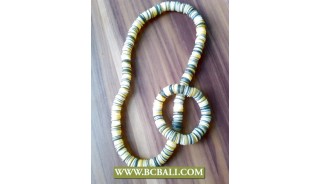 Multi Color Button Shells Stretch Necklace